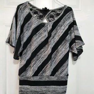 Iz Byer Black Gray Silver Striped Knit Sweater Top Size XL NWOT